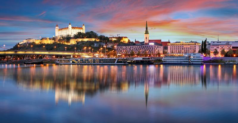 bigstock-Sunset-In-Bratislava-With-Danu-347249845.jpg.d9b635bd9986ee8de9729a989bb88f26.jpg